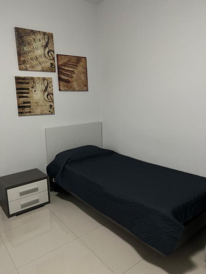 Claire'S Court Apartman Marsaxlokk Kültér fotó